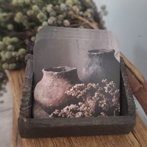 Houten bakje voor o.a. de vilten onderzetters