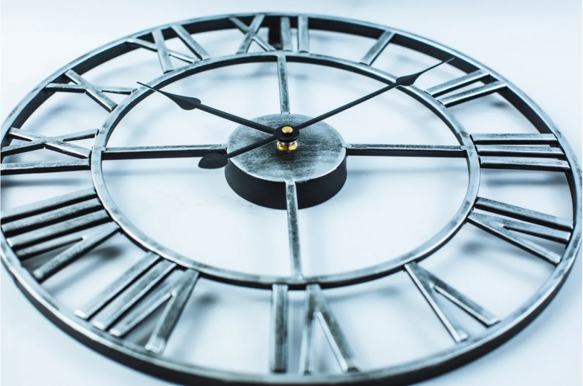 Grote Retro Wandklok van IJzer in Vintage Stijl - Afbeelding 5