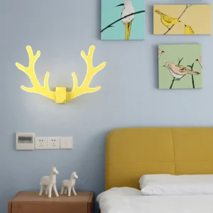 CheerGlow – Kleurrijke Gewei LED Wandlamp voor Kinderkamer