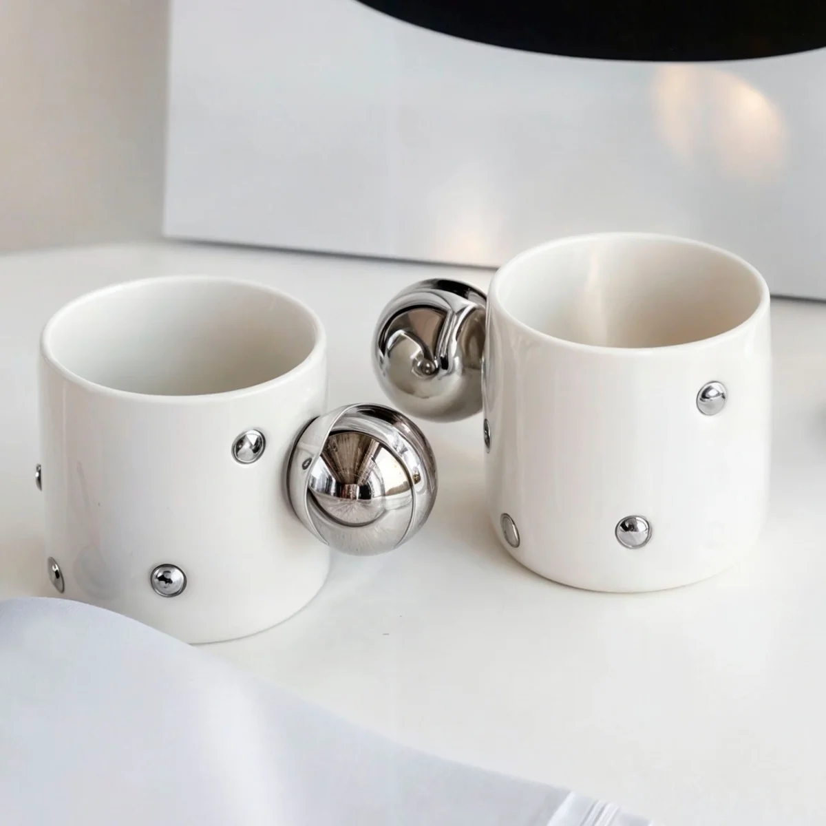 Handgemaakte porseleinen beker