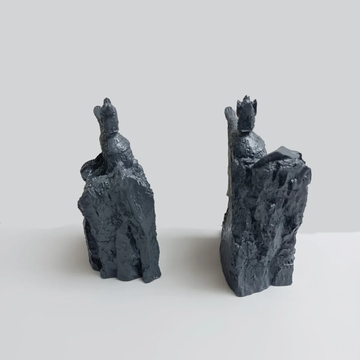 Boekensteun Sculptuur – Vintage Multifunctioneel Hars Beeld voor Bureau, Boekenplank en Decoratie - Afbeelding 4